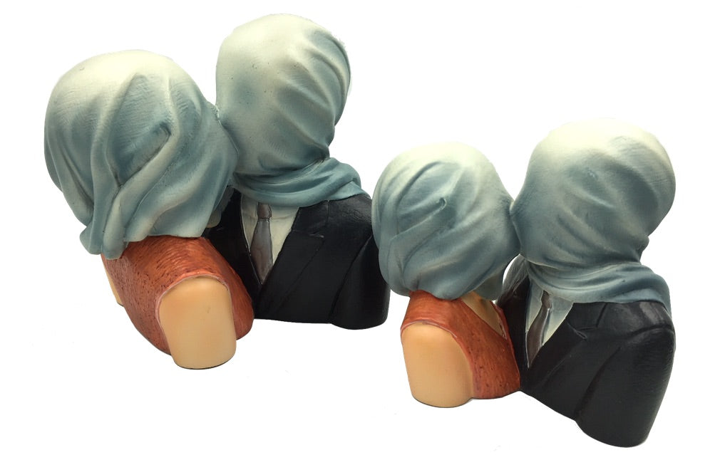 Pocket Art Magritte Lovers with Covered Heads Les Amants Statue