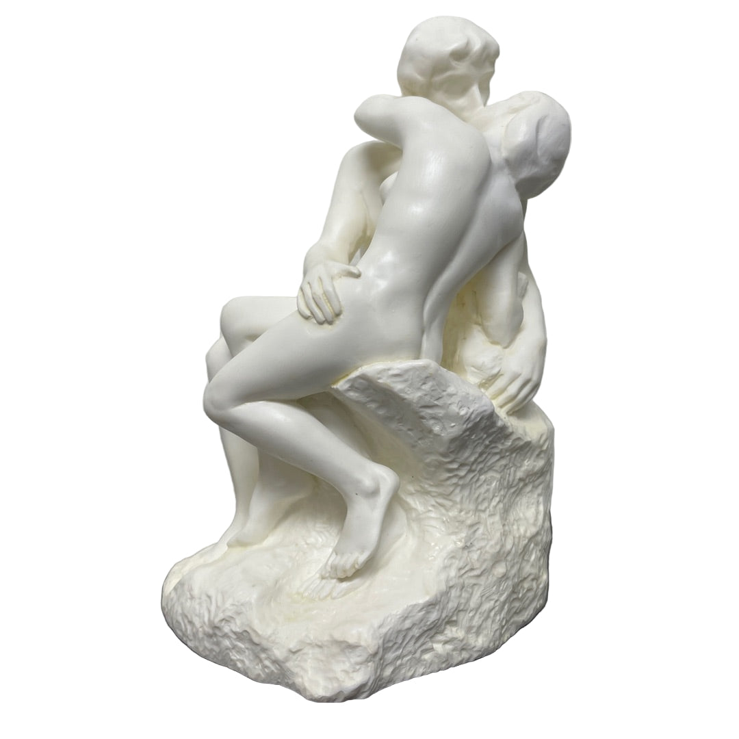 Small bonded-stone replica of Rodin’s The Kiss with detailed modeling. Parastone
