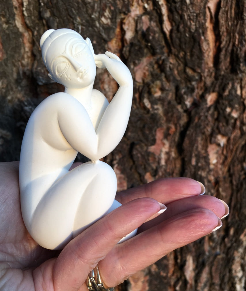 Pocket Art Modigliani Abstract Female Nude Kneeling Miniature Statue